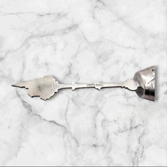 Drumheller Alberta Souvenir Spoon - Vintage Repousse Silver Plate Shovel Bowl - Picture 4 of 6